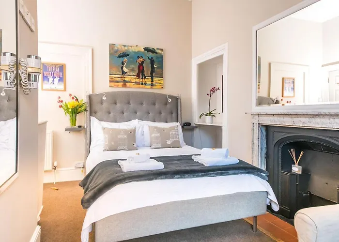 The Henry Guest House